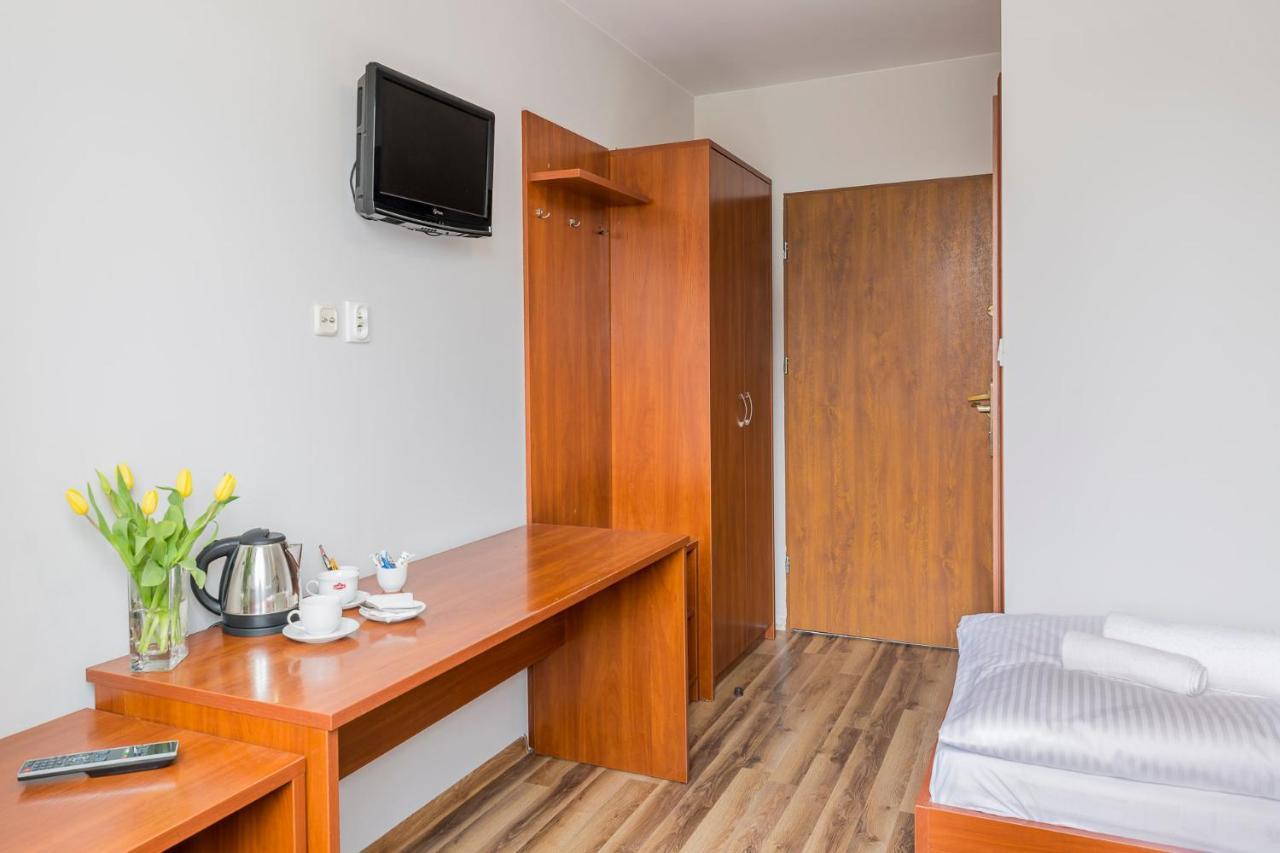 Endhotel Bielany Wrocławskie Esterno foto