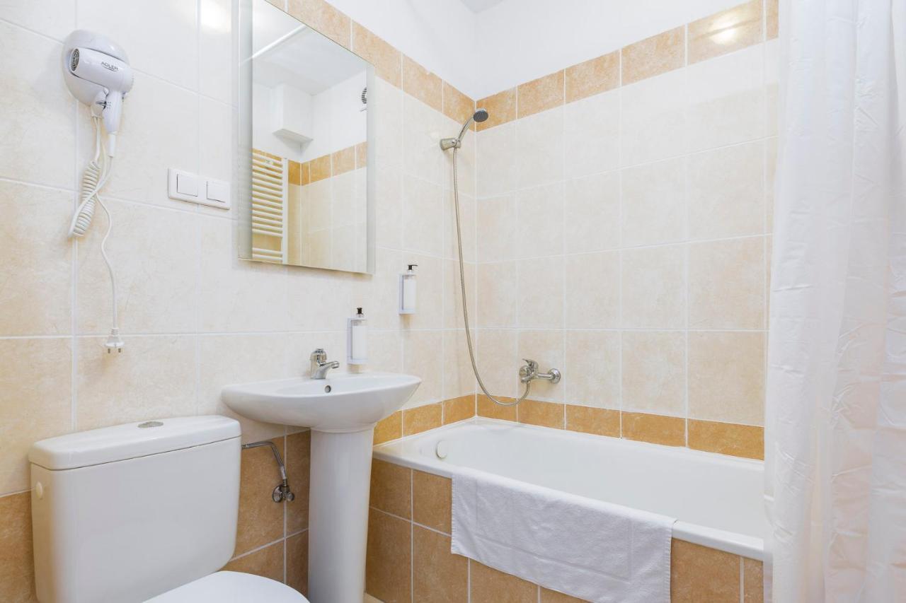 Endhotel Bielany Wrocławskie Esterno foto