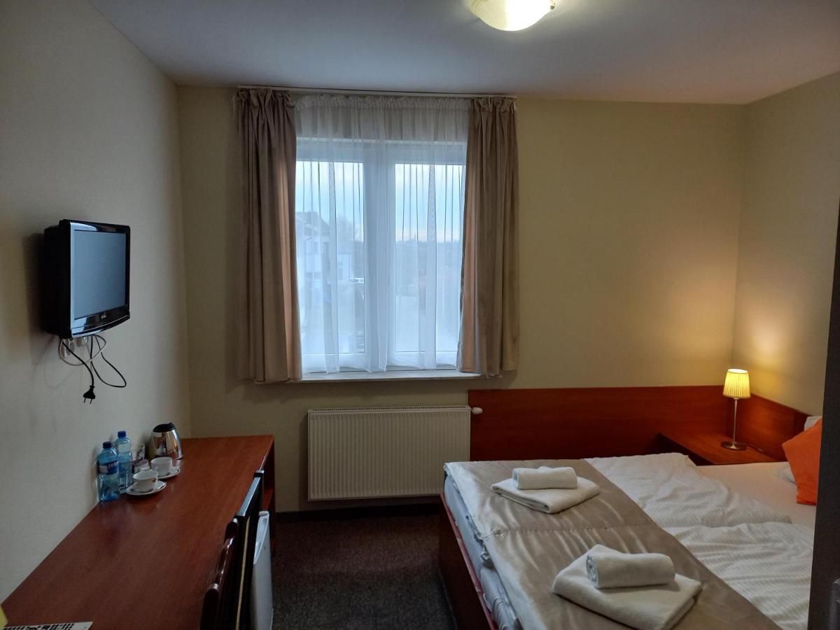 Endhotel Bielany Wrocławskie Esterno foto